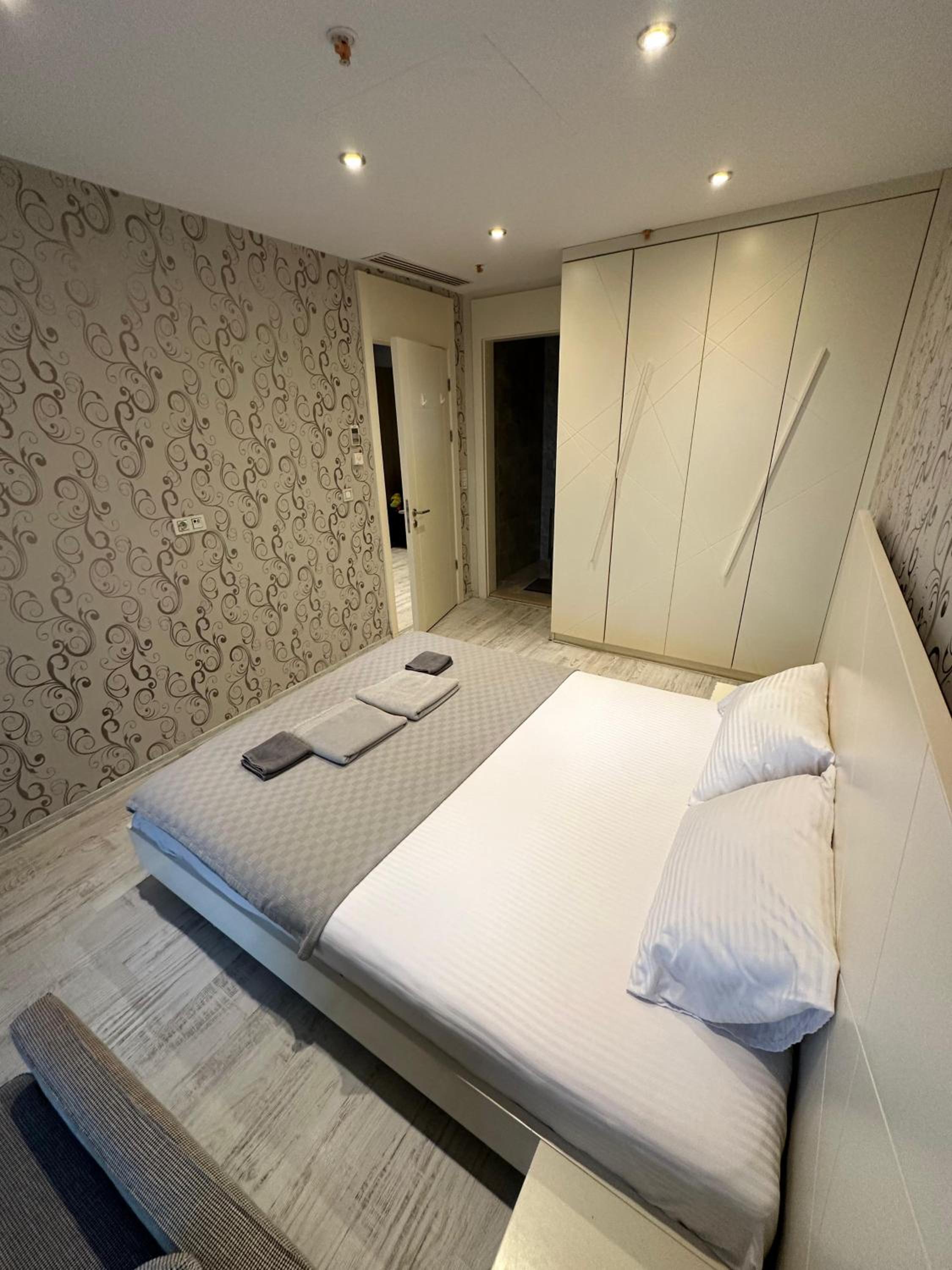 Ottomare Suites luxury apartment with pool with amazing view