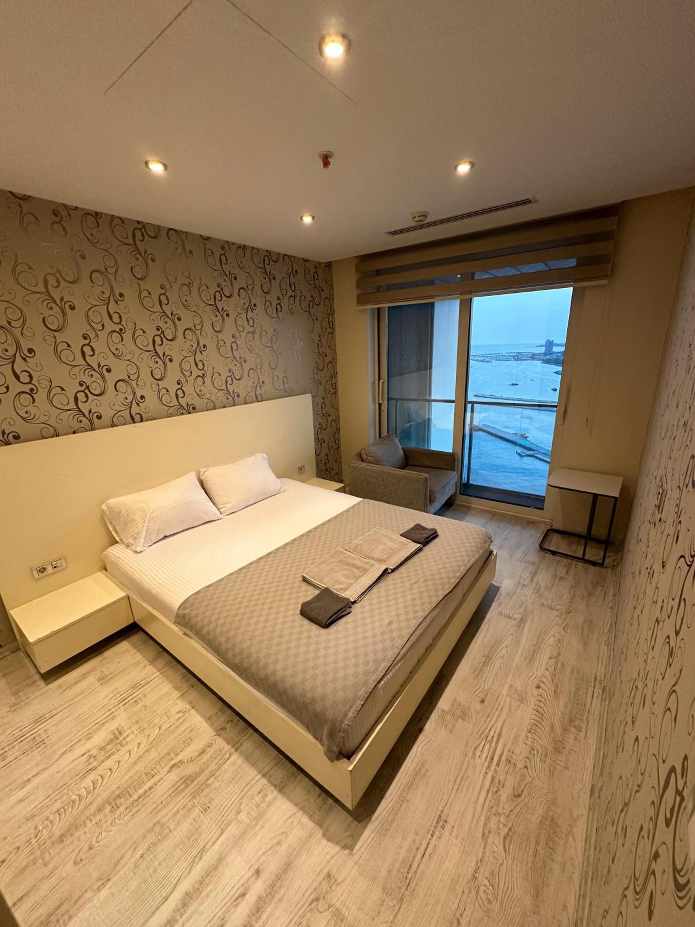 Ottomare Suites luxury apartment with pool with amazing view