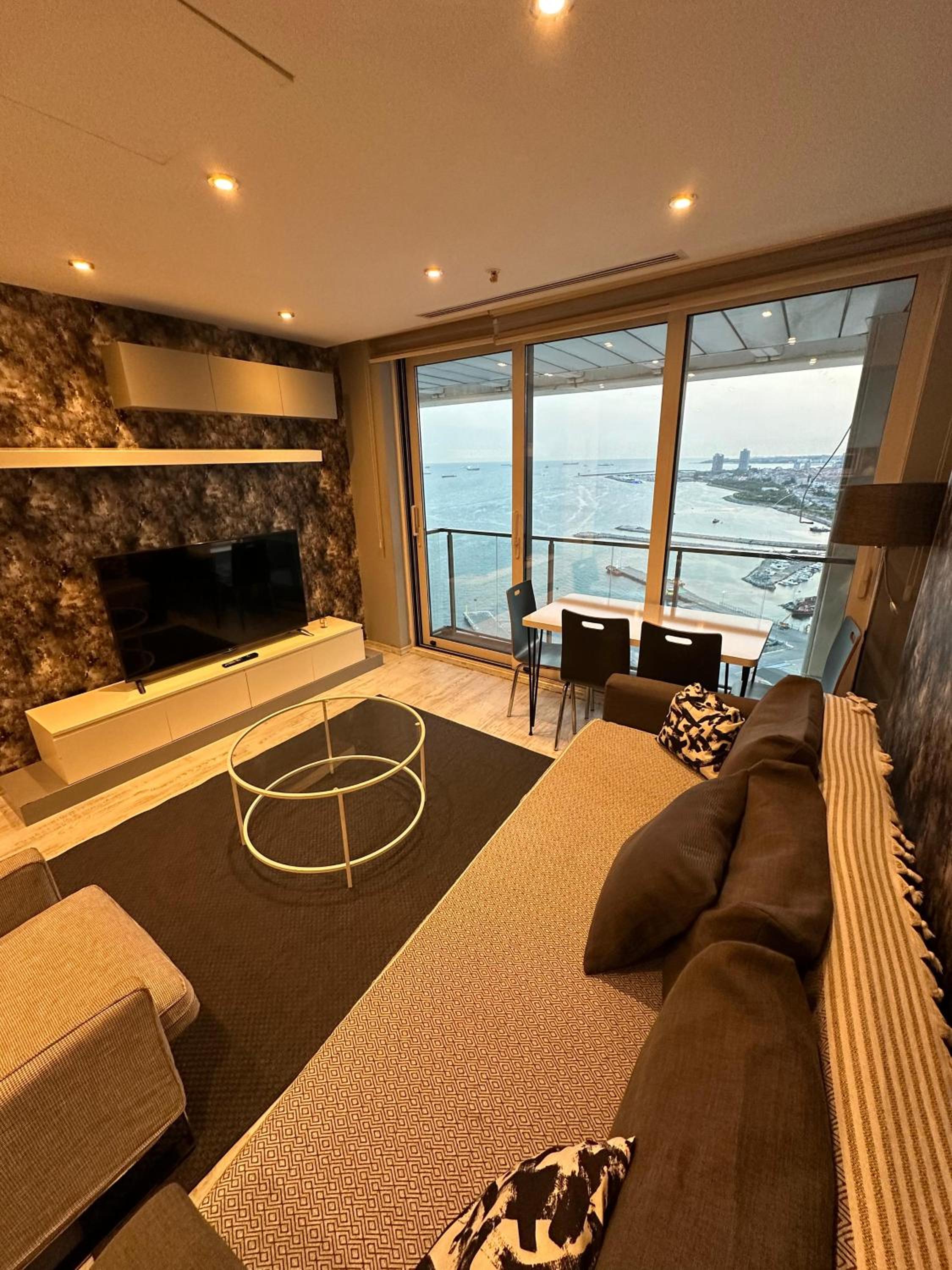 Ottomare Suites luxury apartment with pool with amazing view