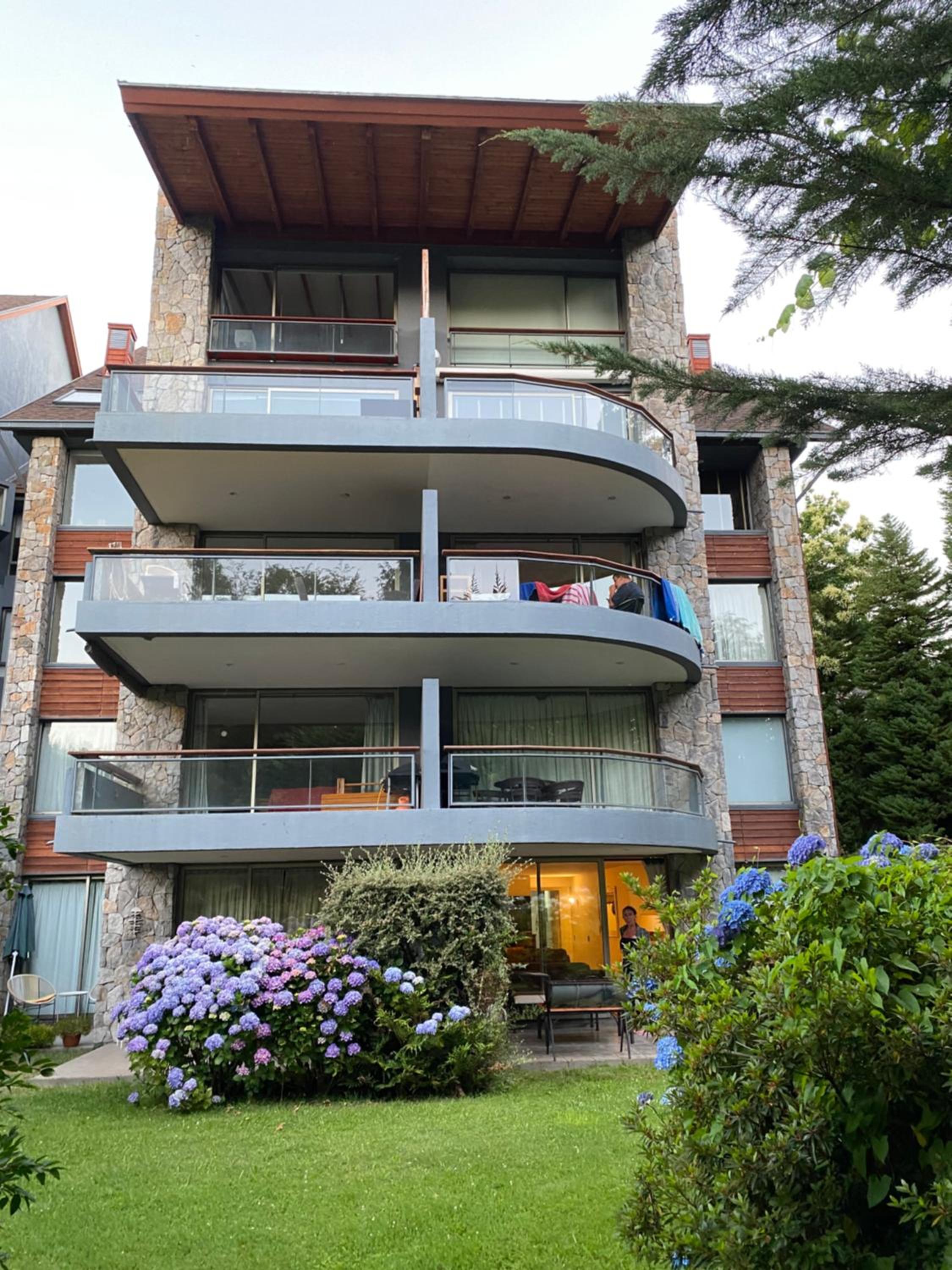 Amplio y lindo departamento a pasos del centro de Pucón