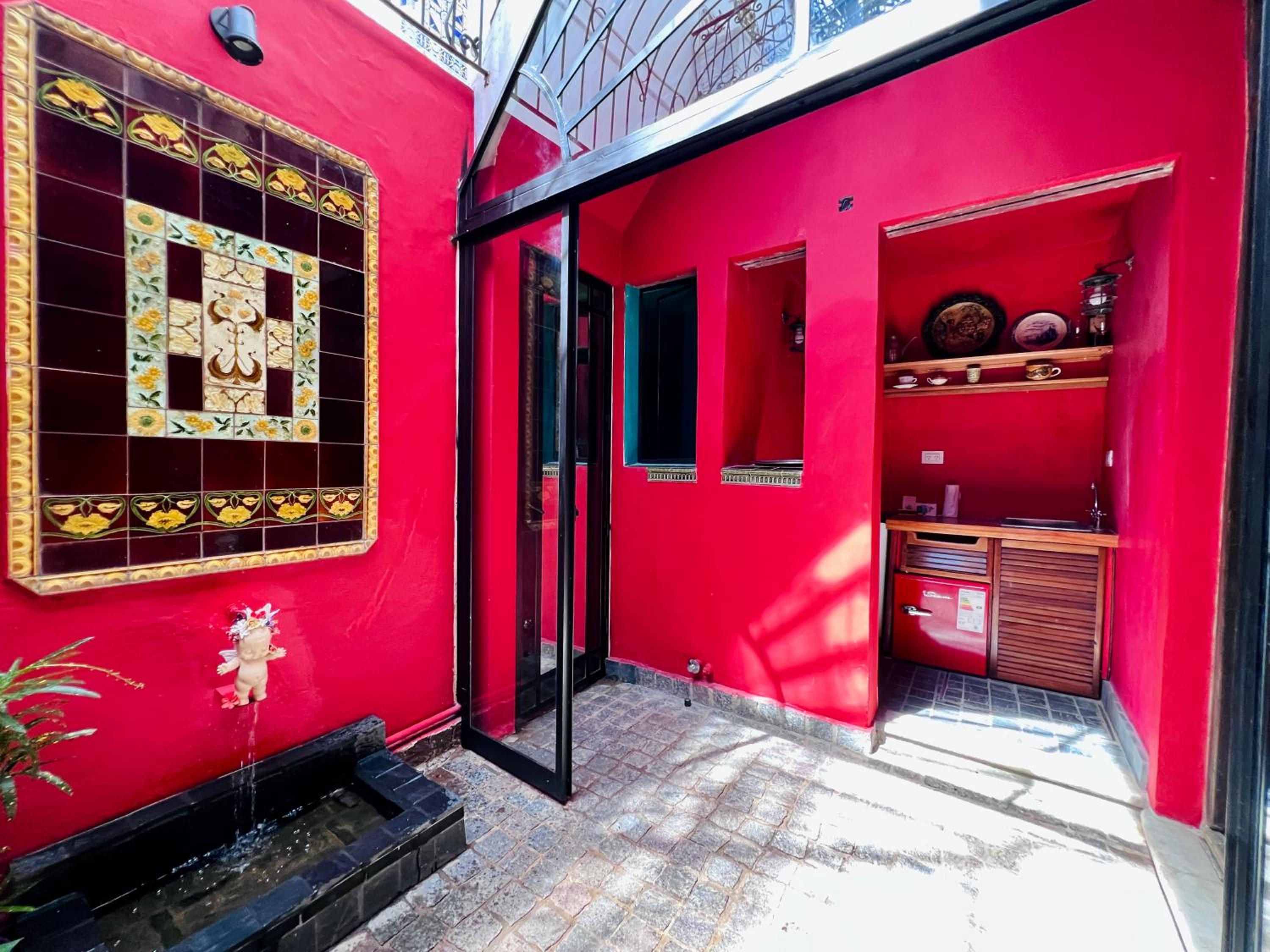 Artist' s House in the heart of San Telmo