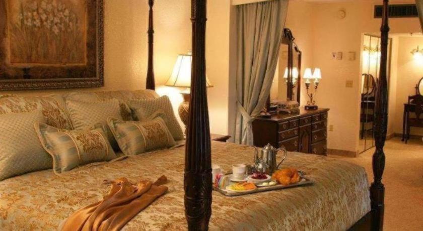 Magnuson Grand Conference Hotel
