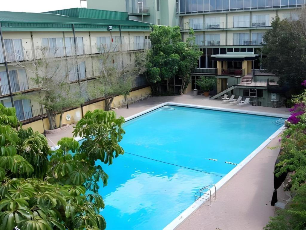 Magnuson Grand Conference Hotel