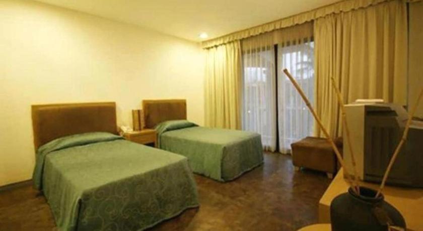 Bayfront Hotel Subic