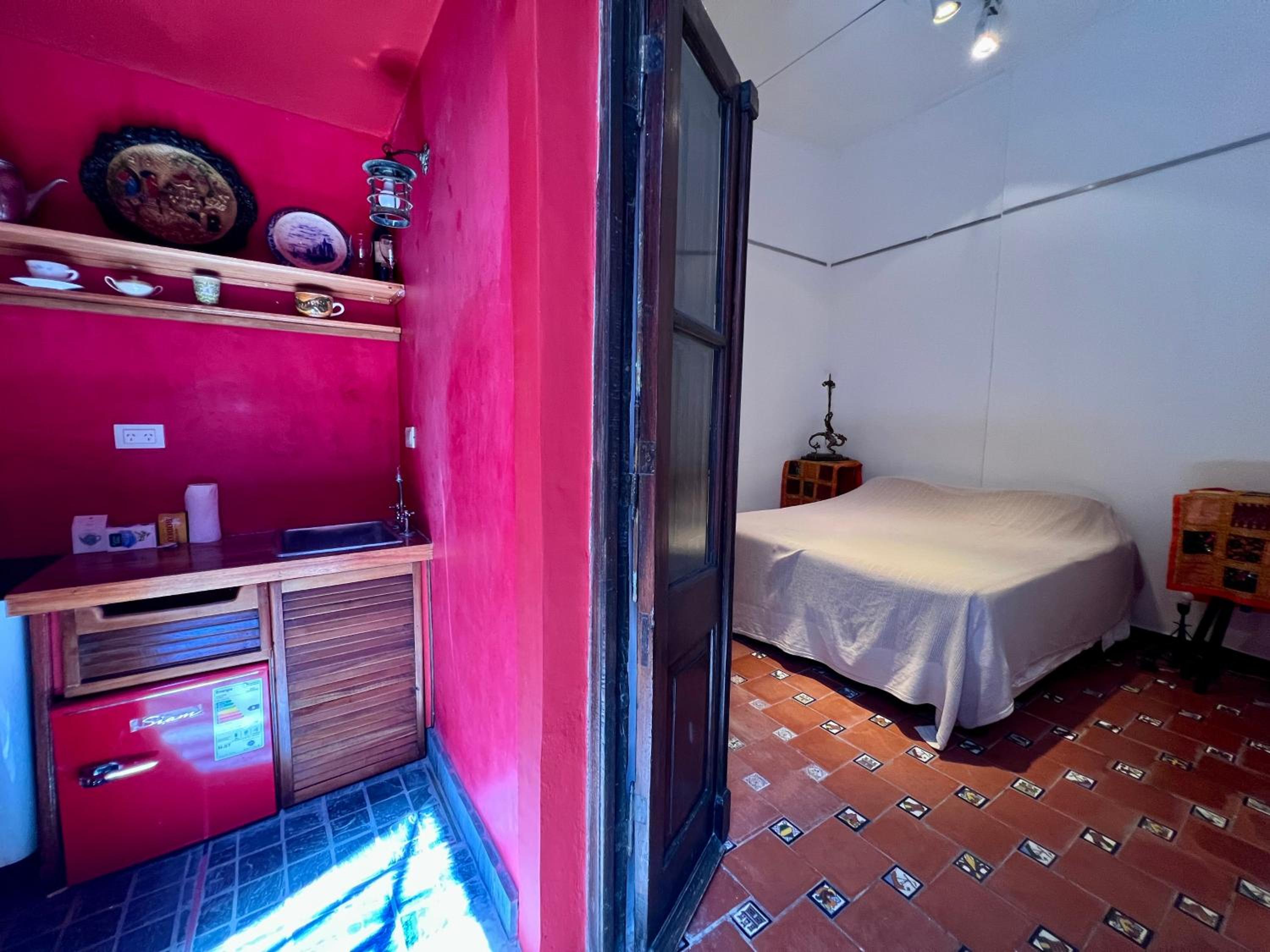 Artist' s House in the heart of San Telmo