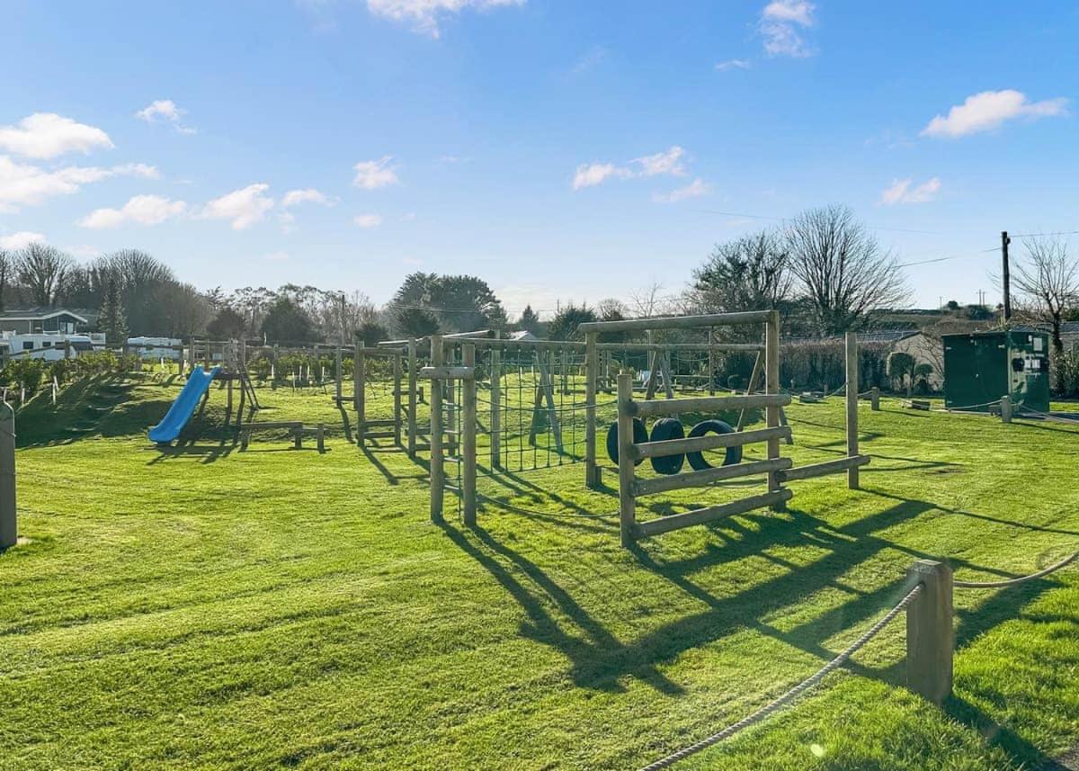 Hamlet Lodge Retreat At Calloose Holiday Park