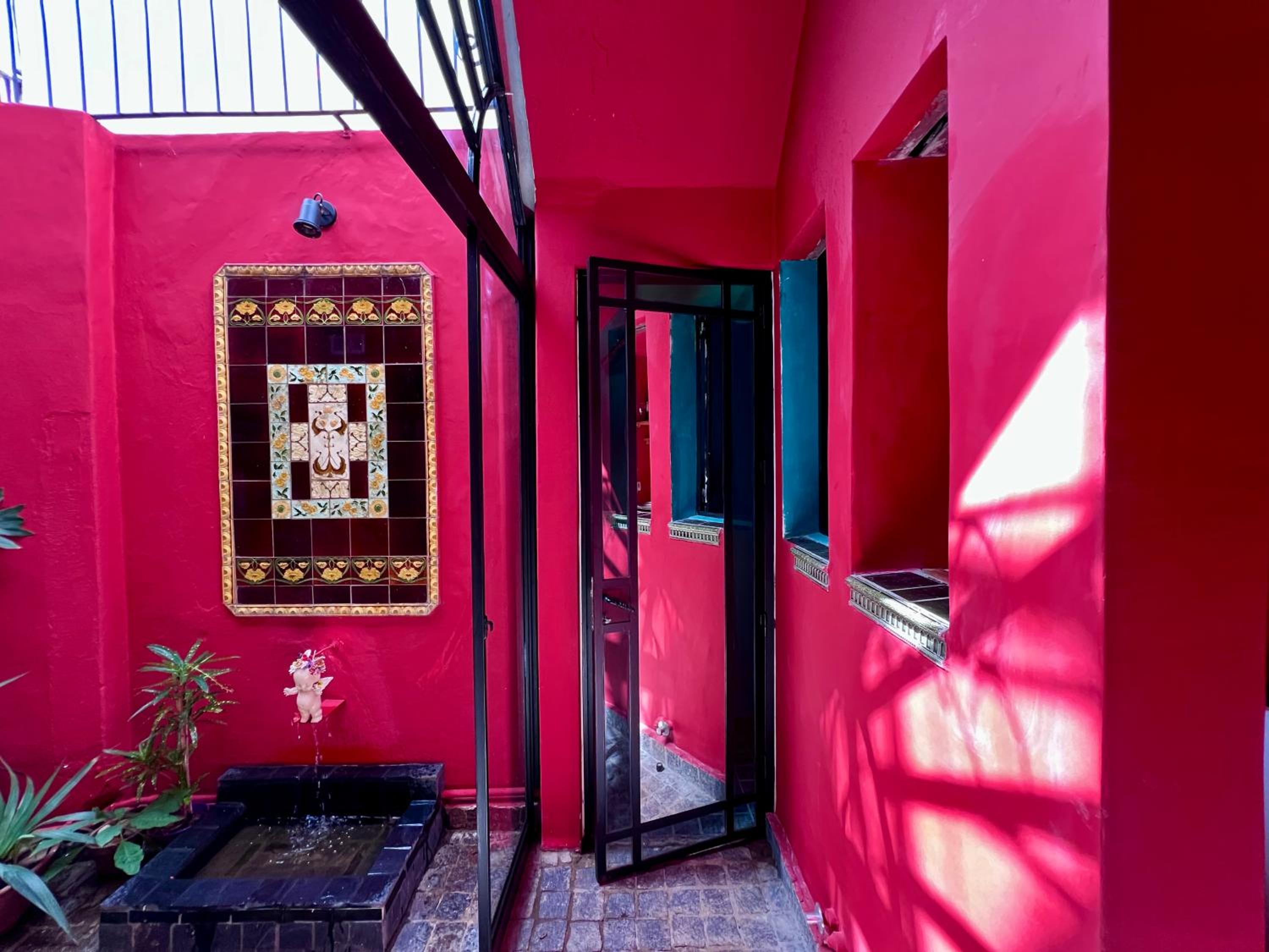 Artist' s House in the heart of San Telmo