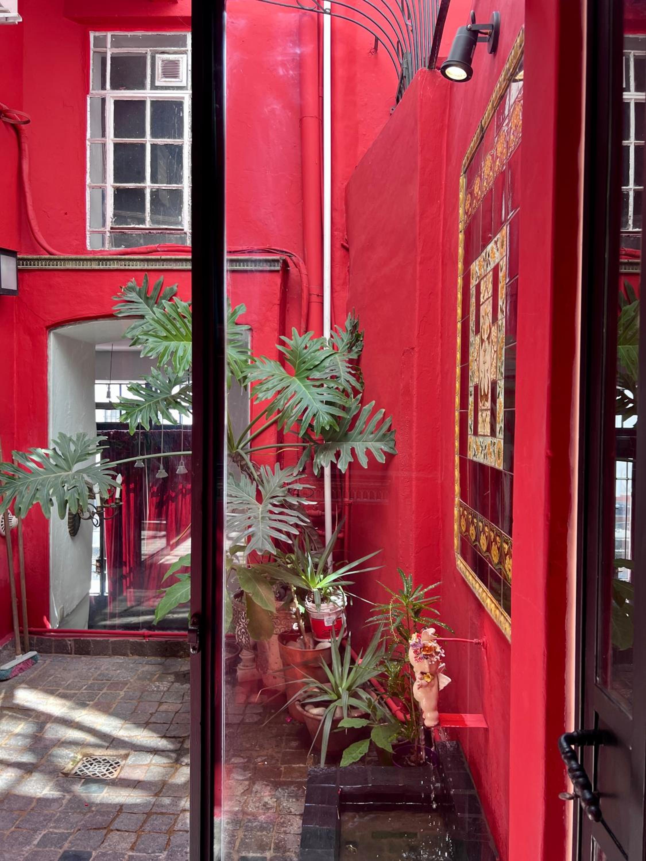 Artist' s House in the heart of San Telmo