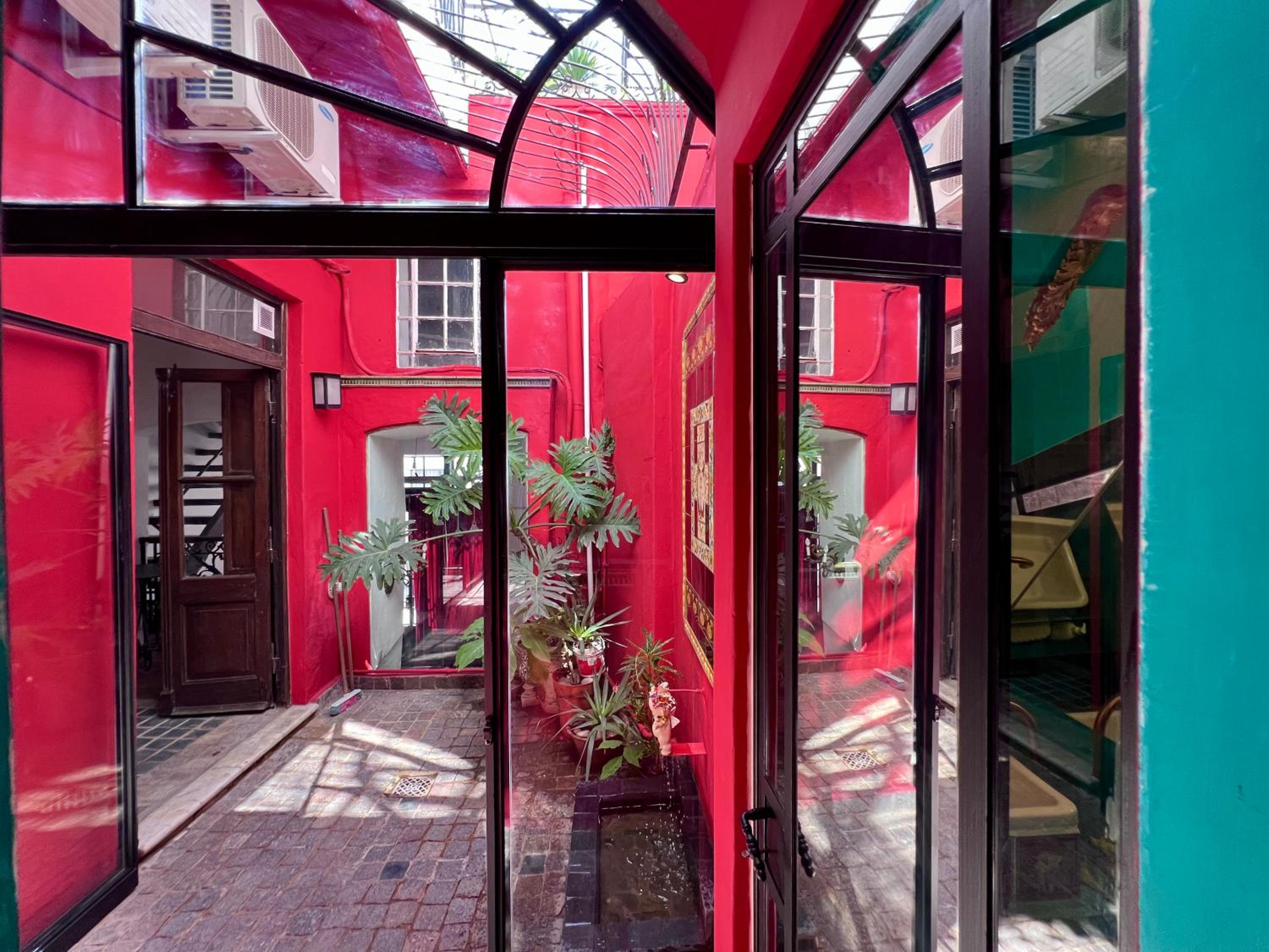 Artist' s House in the heart of San Telmo