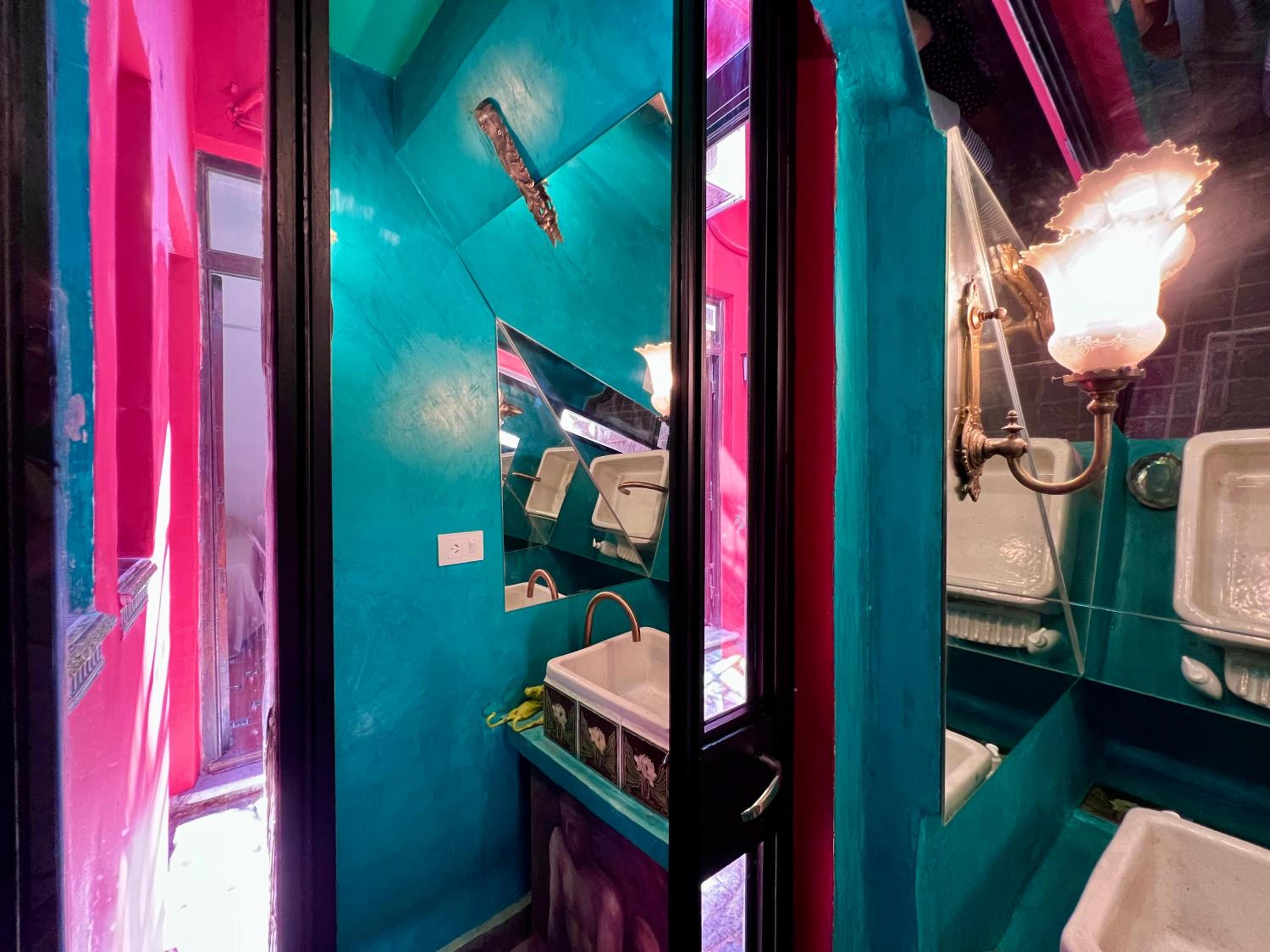 Artist' s House in the heart of San Telmo