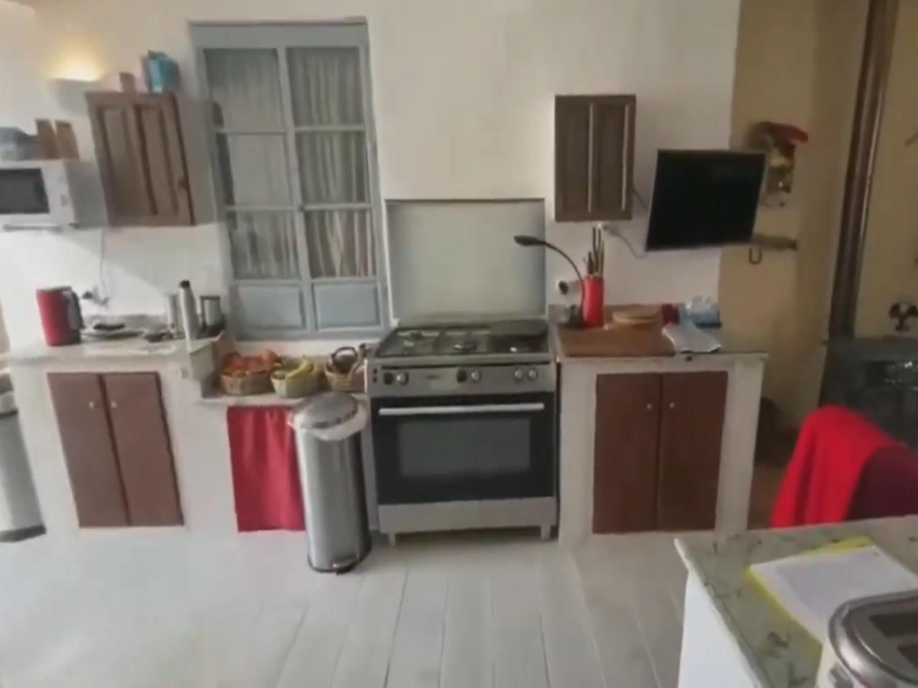 Royal Crest Apartments Deluxe