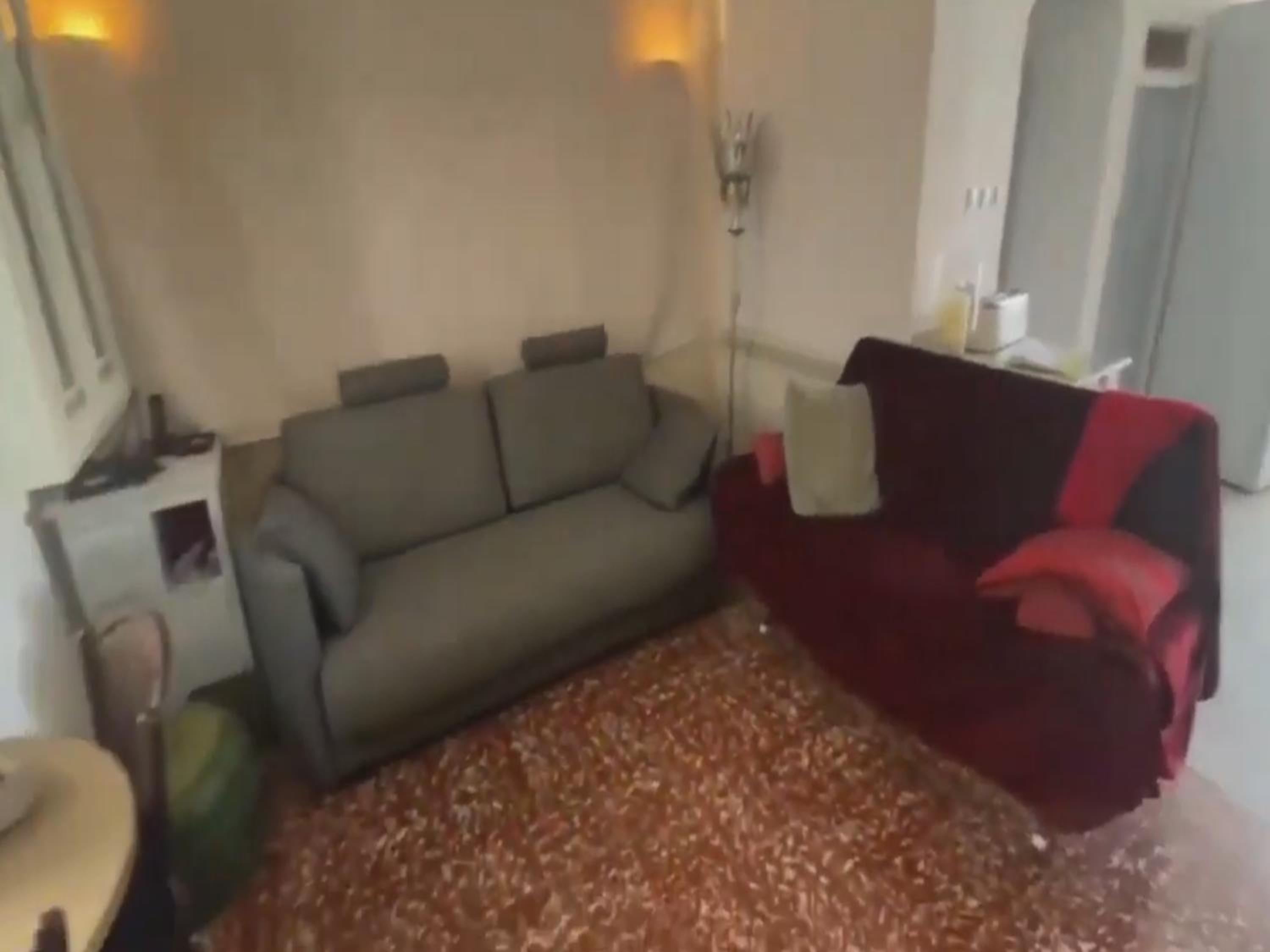 Royal Crest Apartments Deluxe