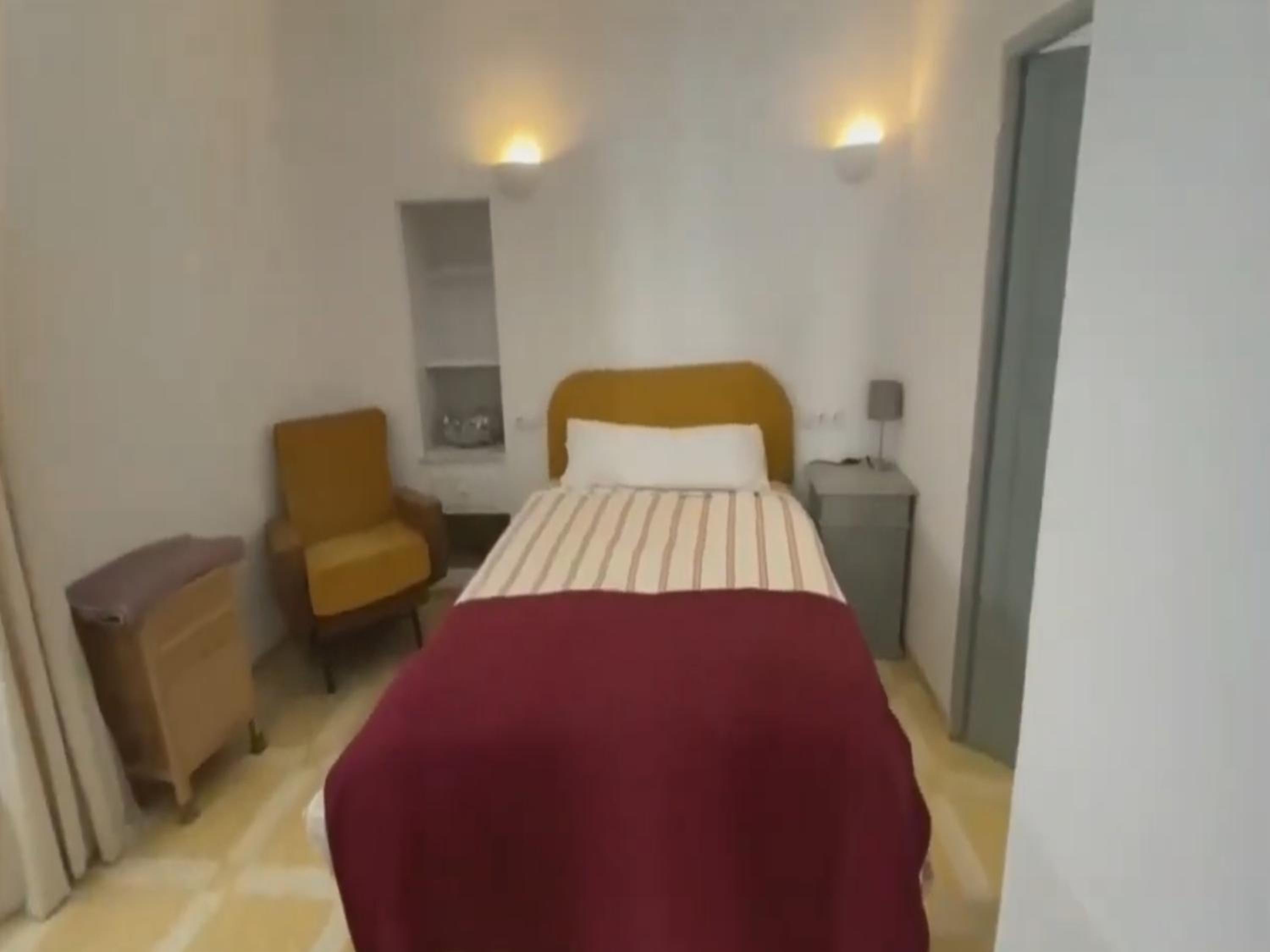Royal Crest Apartments Deluxe
