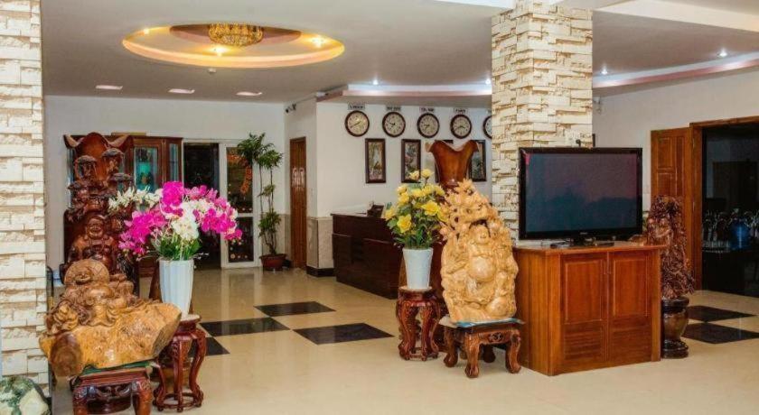 Hoang Van Hotel