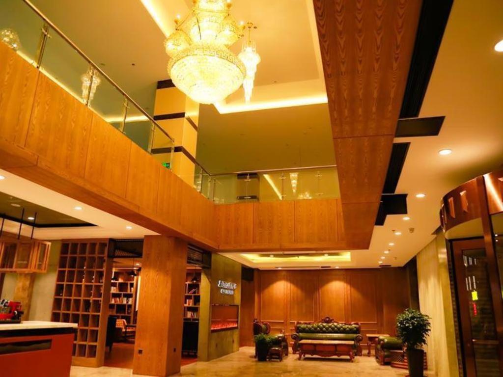James Joyce Coffetel·Changchun Railway Station
