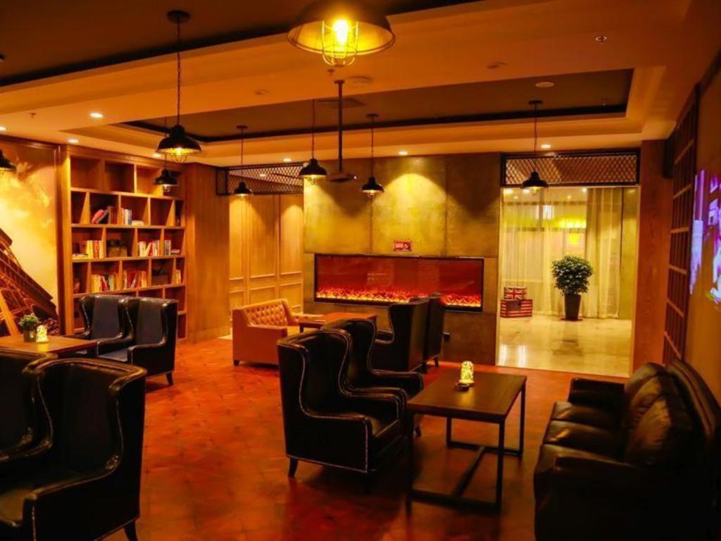 James Joyce Coffetel·Changchun Railway Station