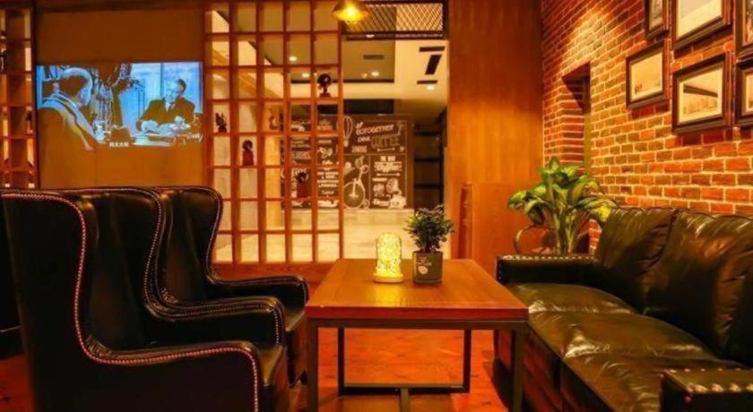 James Joyce Coffetel·Changchun Railway Station