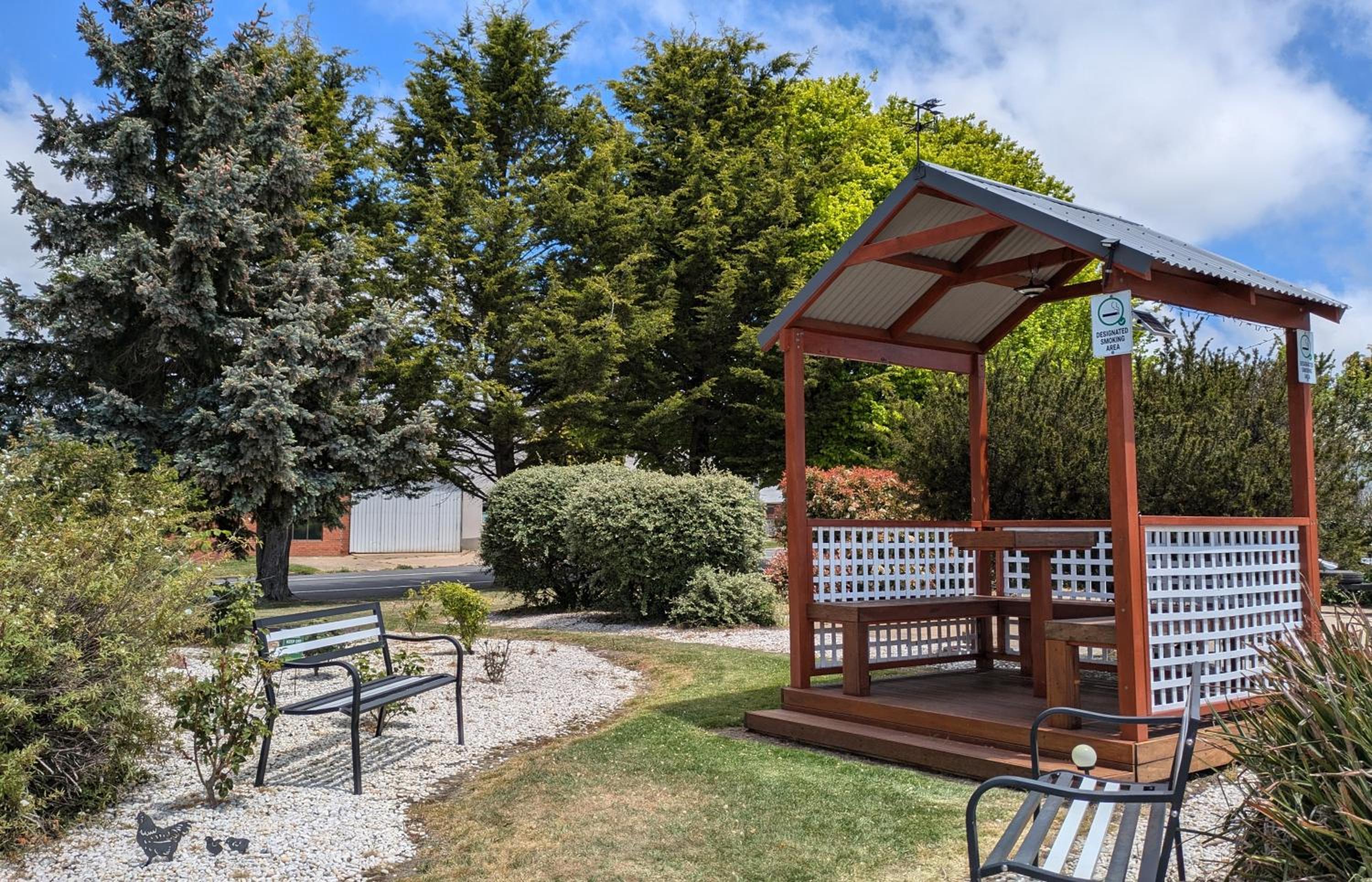 Highlands Motor Inn