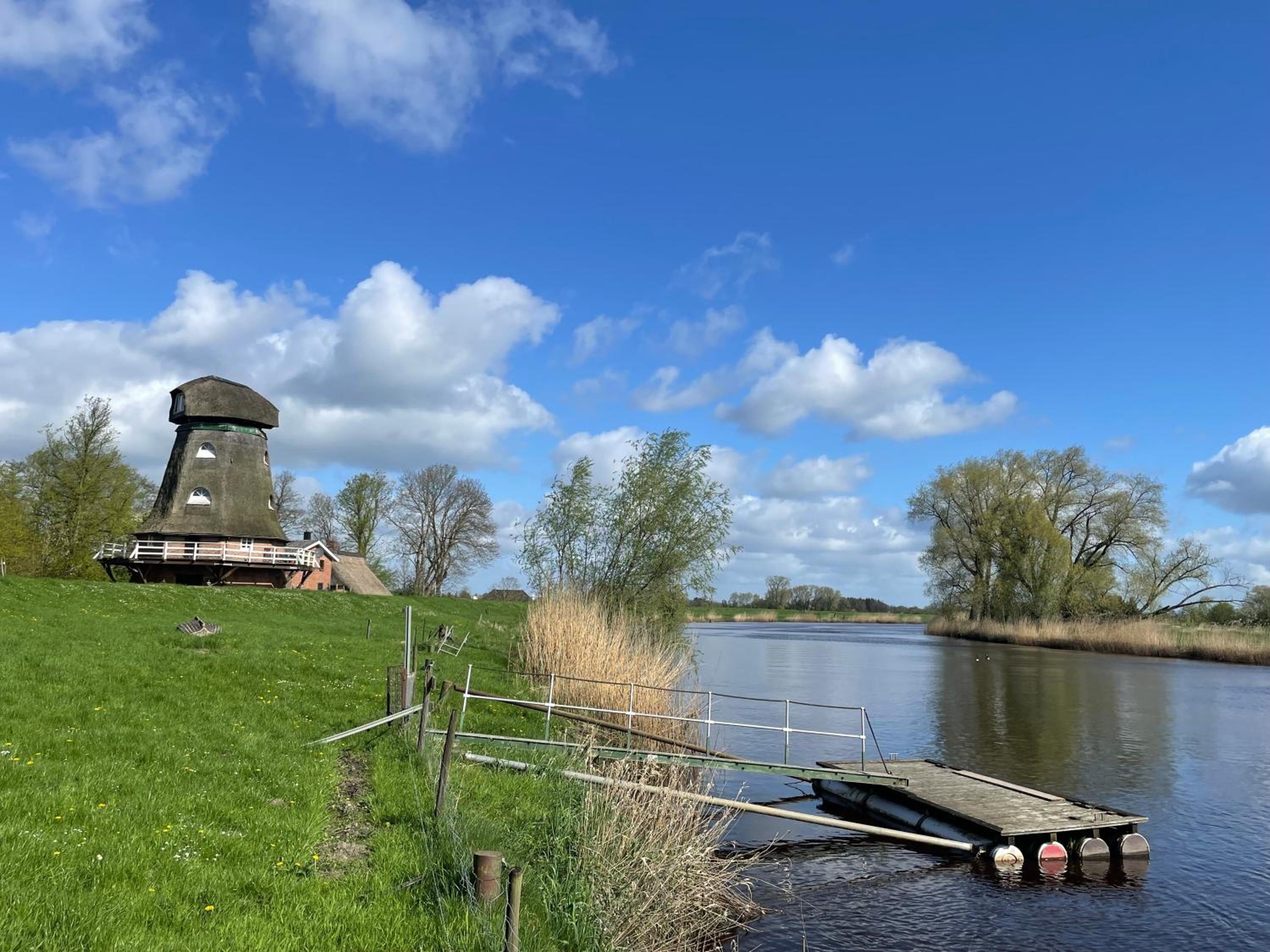 Luxus-Landhaus Nordsee, Sommer-Pool, Kaminofen, große Terrasse, Grill, 2 Schlafzimmer, Küche, Bad, WLAN,