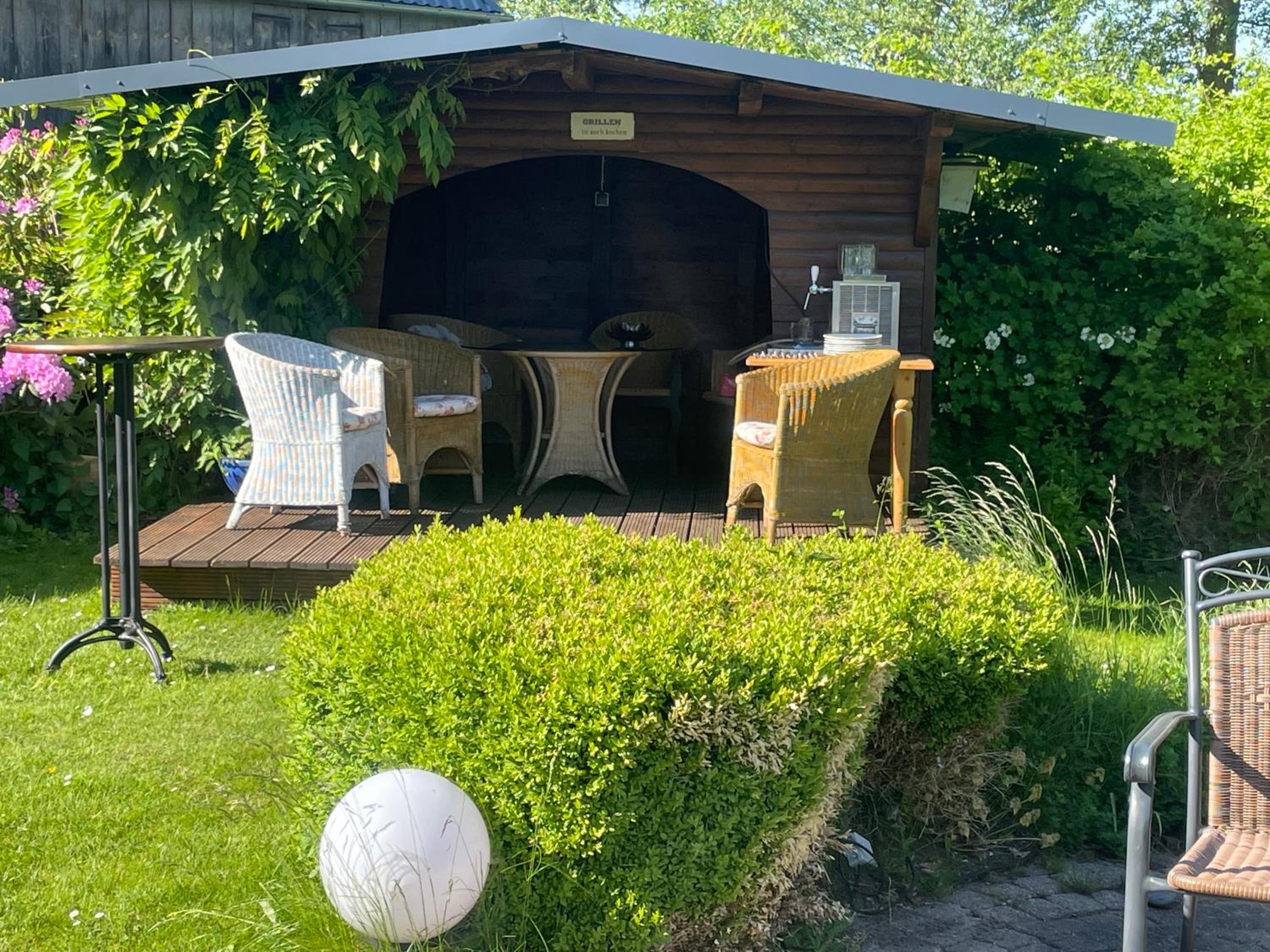 Luxus-Landhaus Nordsee, Sommer-Pool, Kaminofen, große Terrasse, Grill, 2 Schlafzimmer, Küche, Bad, WLAN,