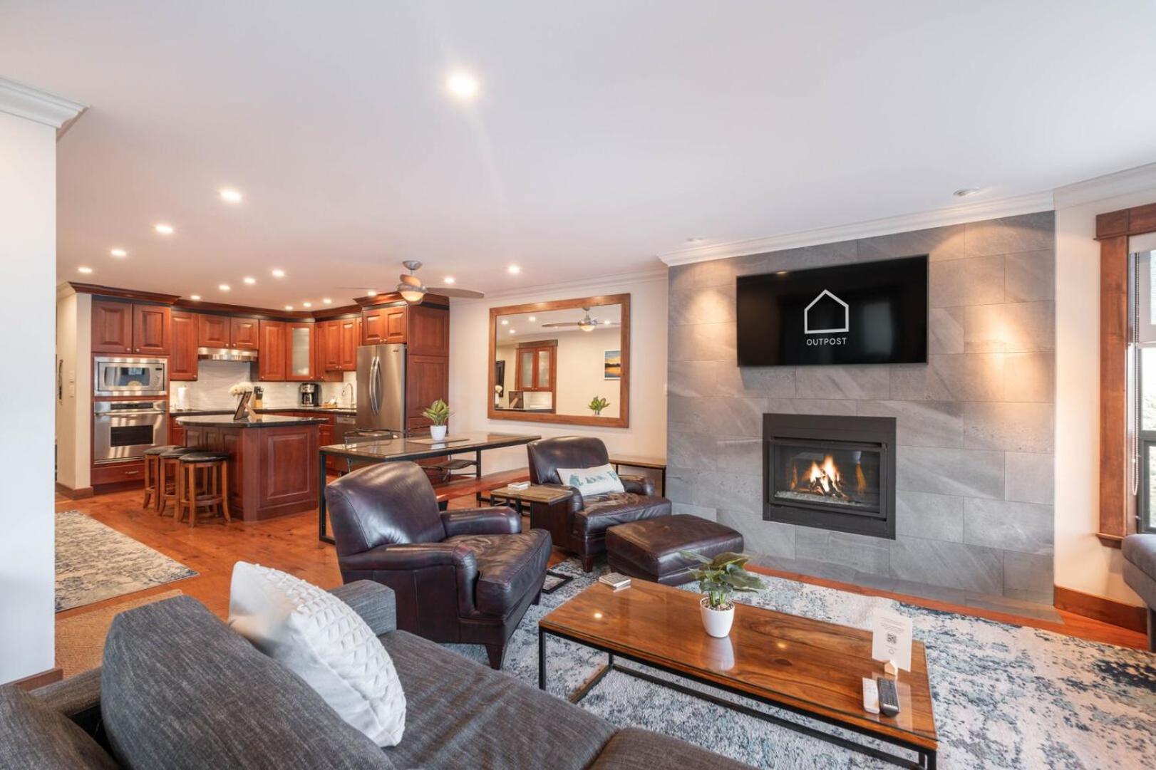 Hotel Greyhawk by Outpost Whistler - Image 1