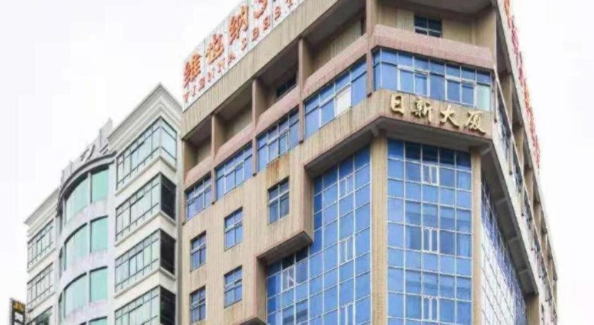Vienna Hotel Guangdong Huidong Herung Pedestrian Street