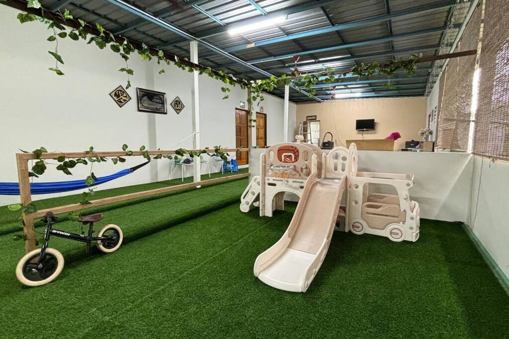 Nature Stay at Shah Alam with 4 bedroom 4 bathroom photo 4