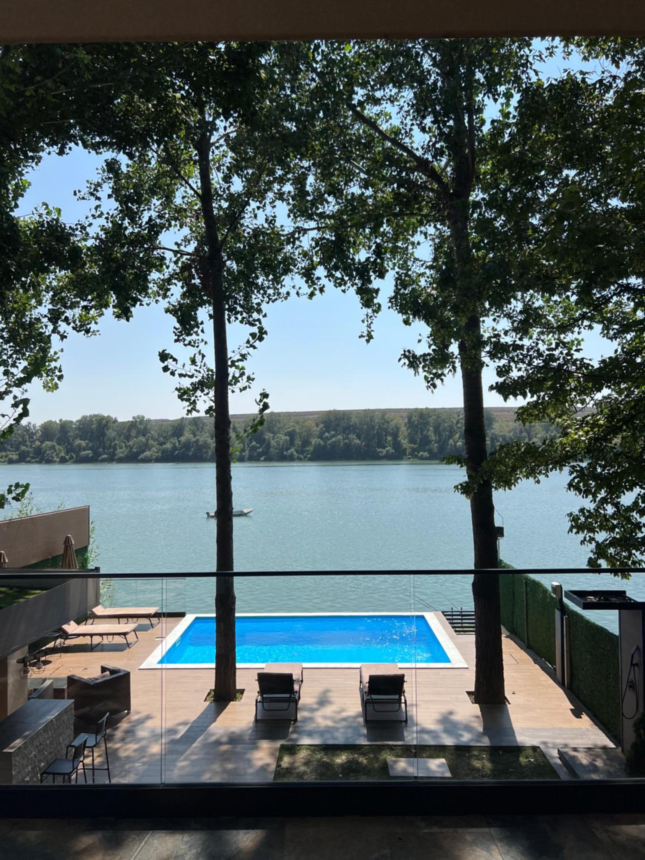 Riverhouse PIER