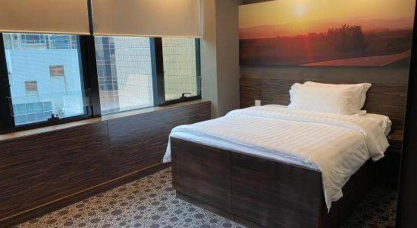 J Link Hotel