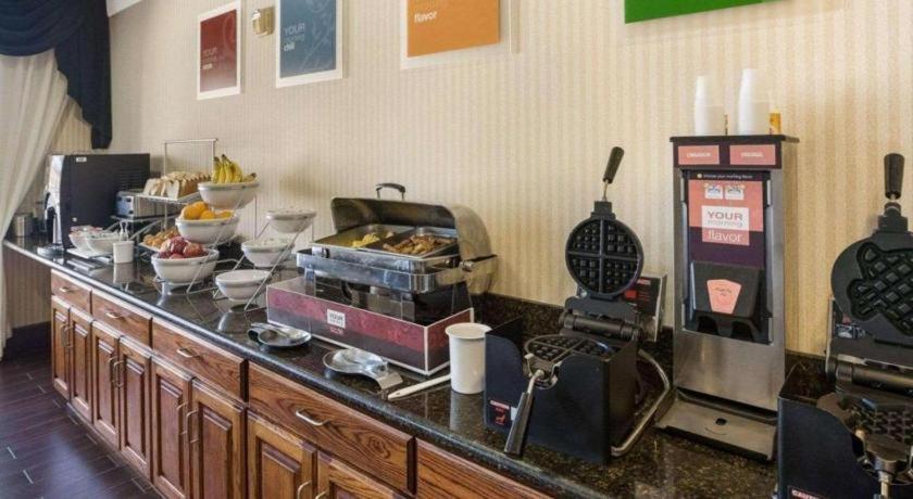 Comfort Suites Plainview