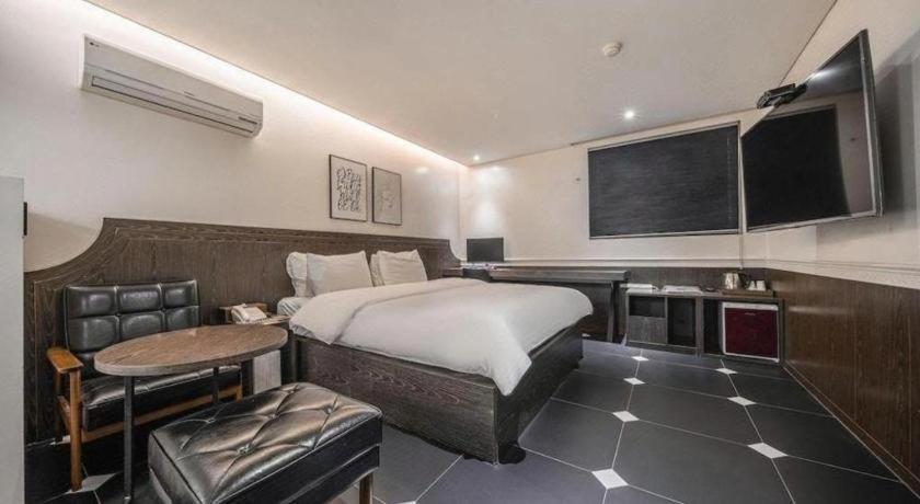 Lexy Hotel