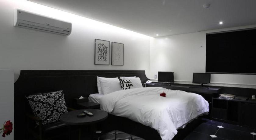 Lexy Hotel