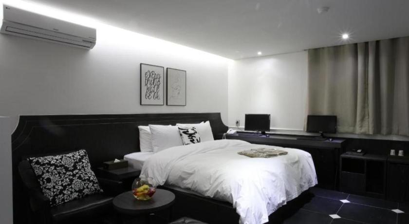 Lexy Hotel