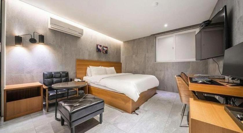 Lexy Hotel