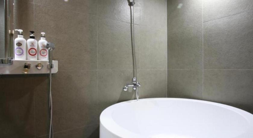 Lexy Hotel