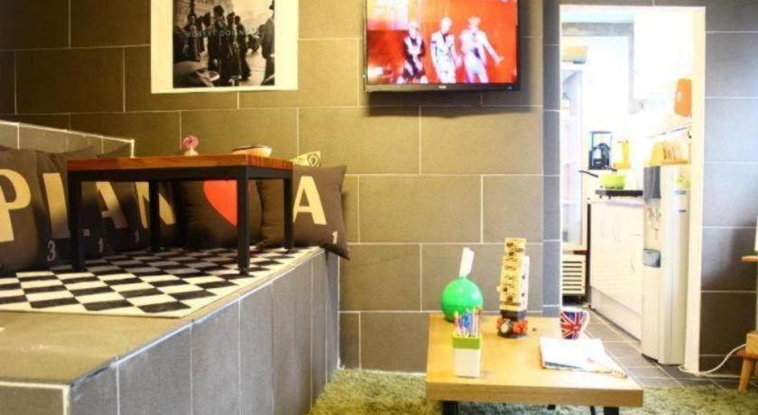 Plan A Hostel