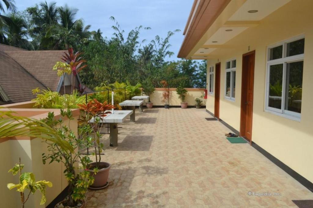 Citrine Travel Lodge