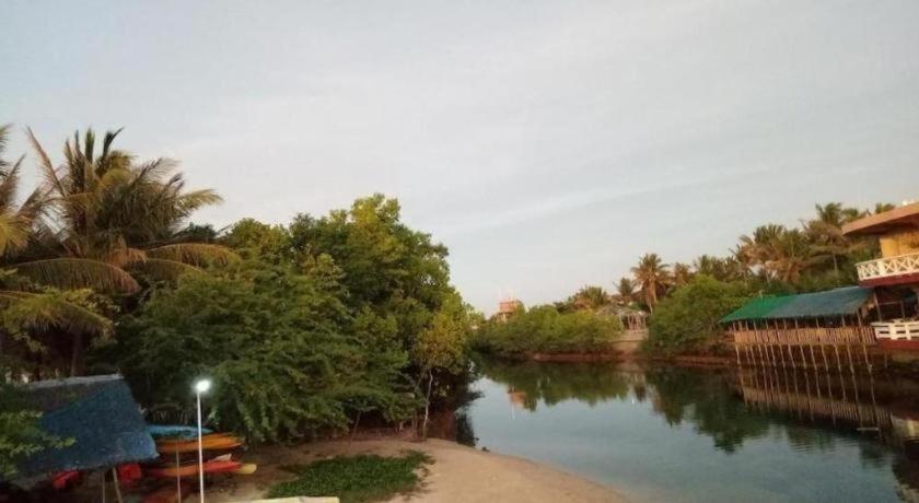 Punta Riviera Resort