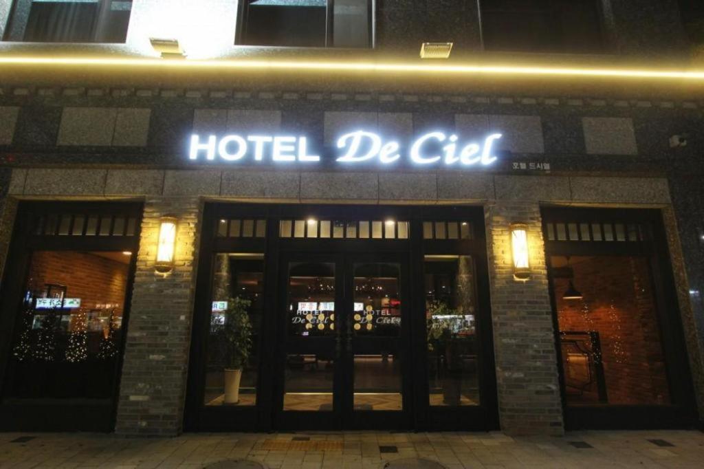 Hotel De Ciel