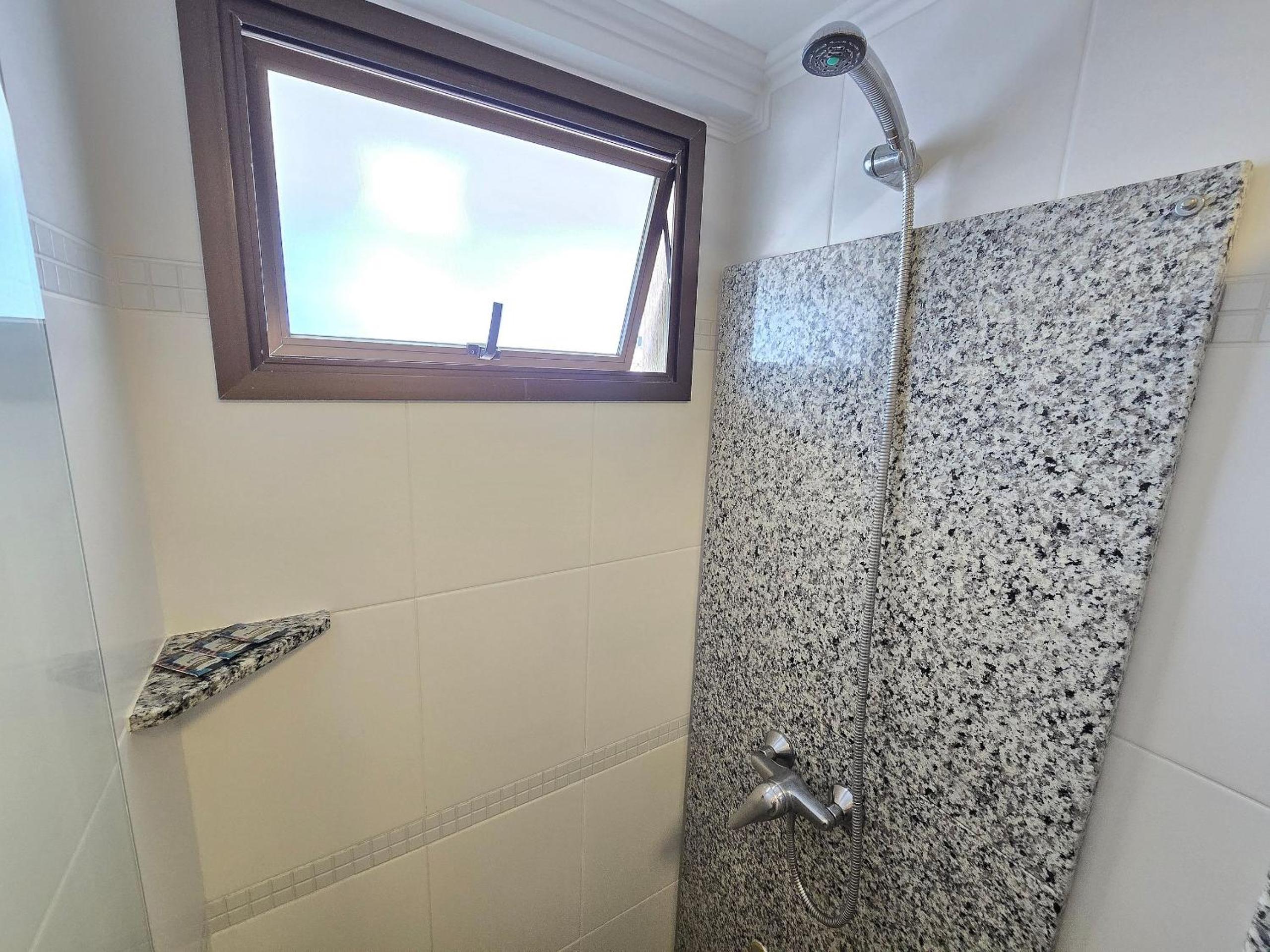 Apartamentos Ed. Costa Sul - Centro BC/Piscina/Jacuzzi/Garagem