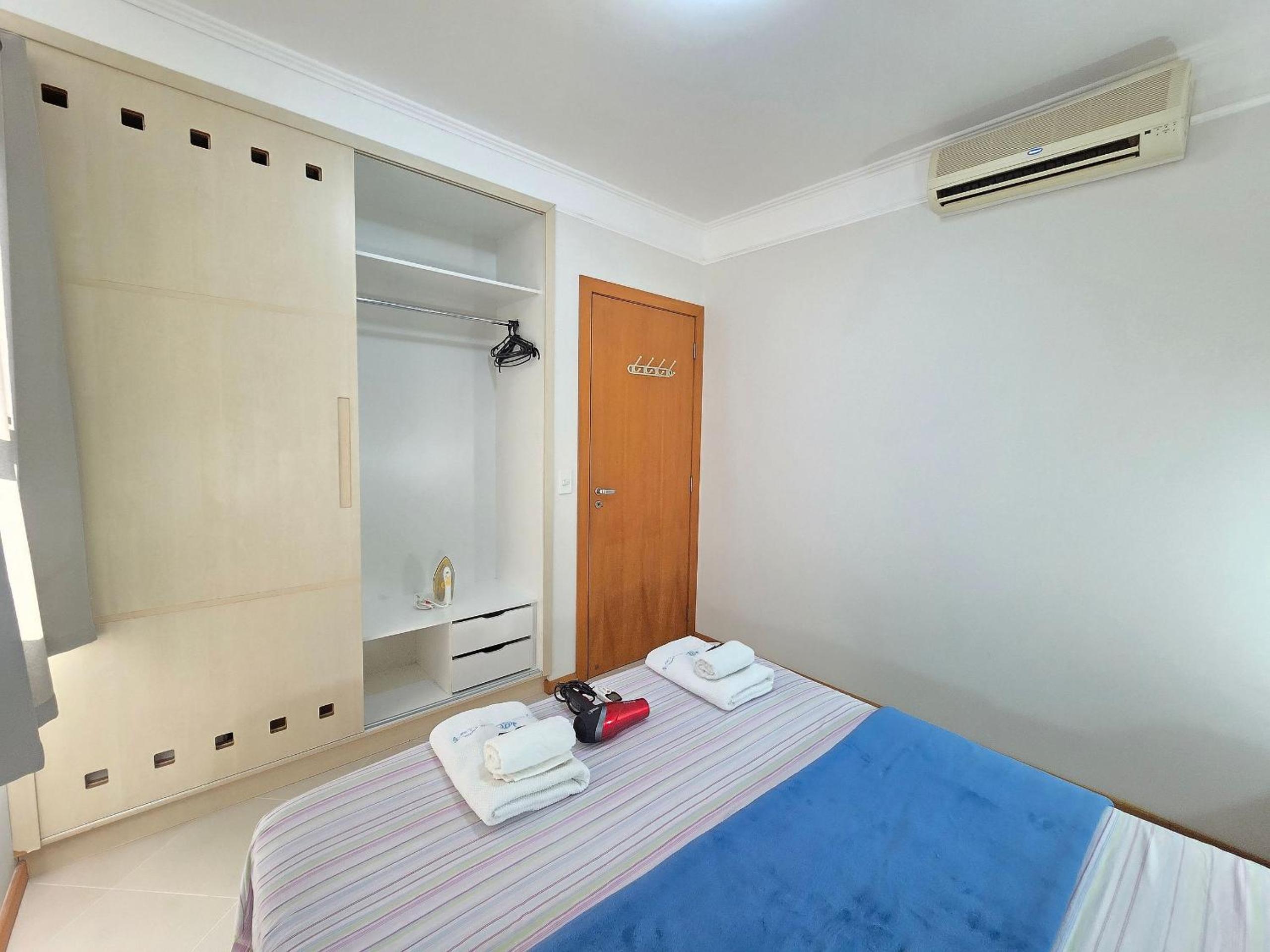 Apartamentos Ed. Costa Sul - Centro BC/Piscina/Jacuzzi/Garagem