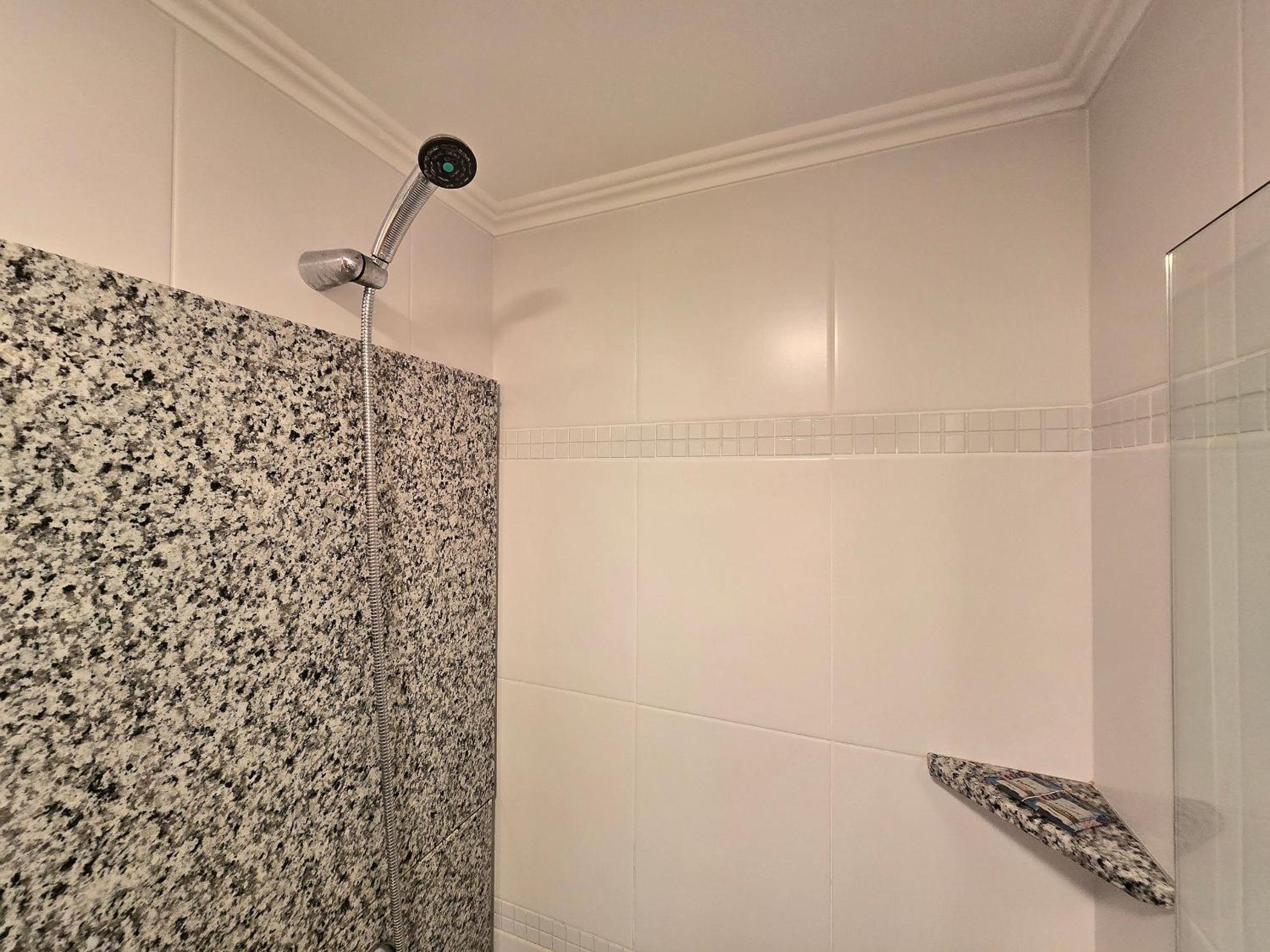 Apartamentos Ed. Costa Sul - Centro BC/Piscina/Jacuzzi/Garagem