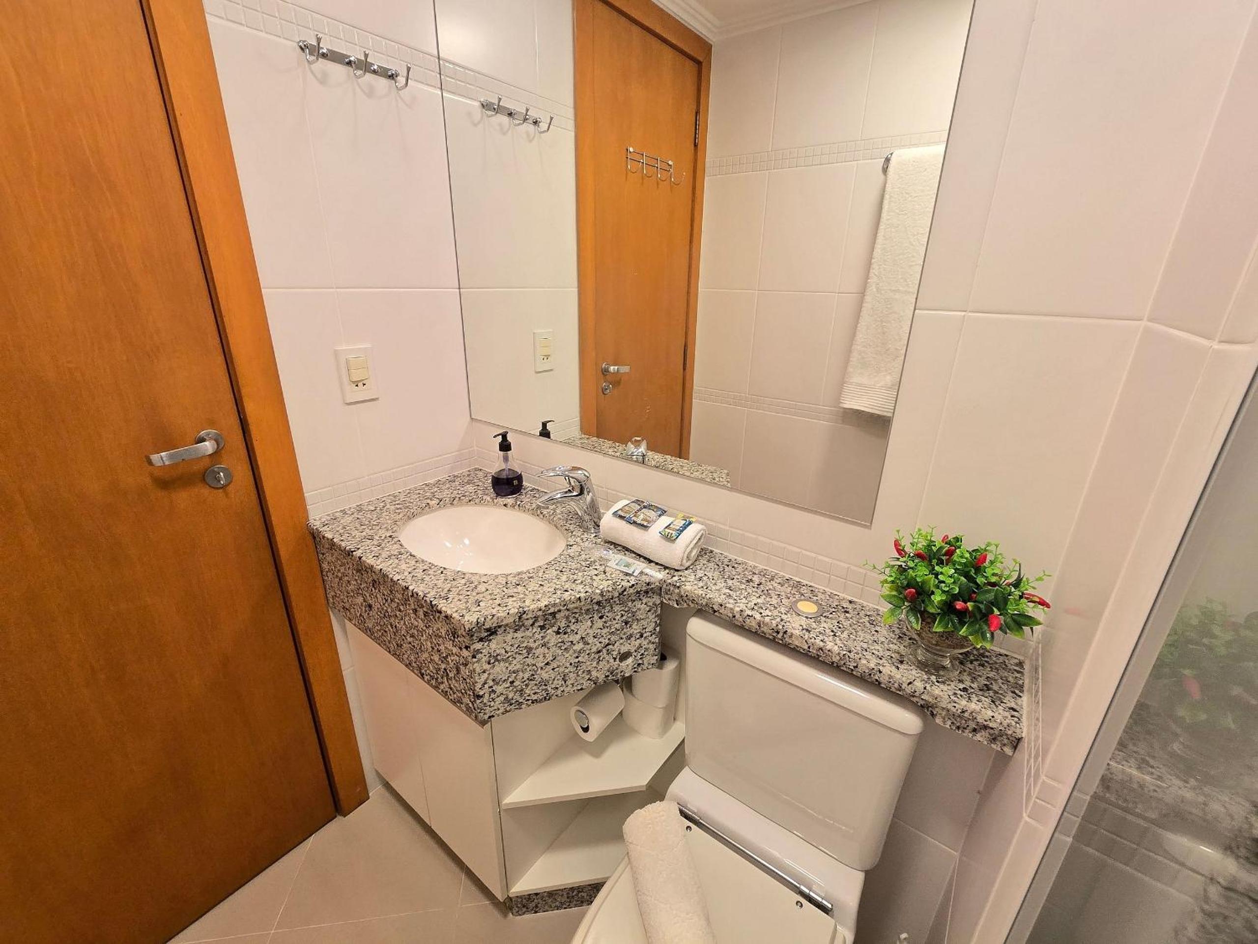 Apartamentos Ed. Costa Sul - Centro BC/Piscina/Jacuzzi/Garagem
