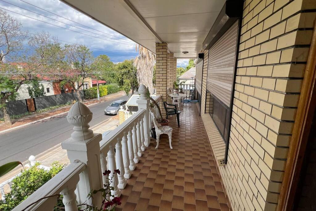 Croydon Beautiful entire top floor 200sqm