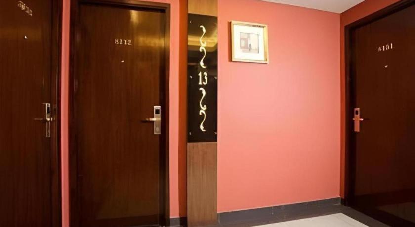 Sunny Day Hotel, Mong Kok