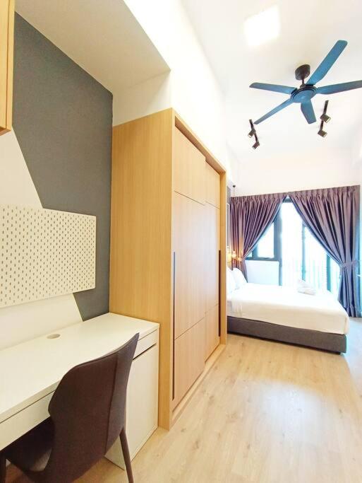 COL 23a8B Modern KLCC View Studio