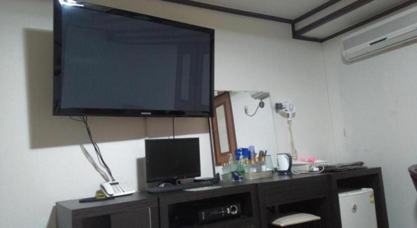 NINE HOTEL