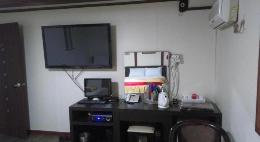 NINE HOTEL