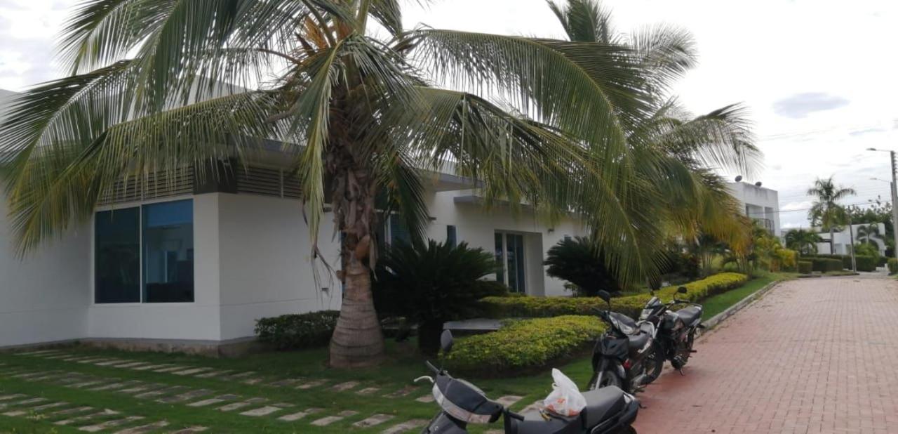 Espectacular Casa Campestre entre Giradot-Espinal