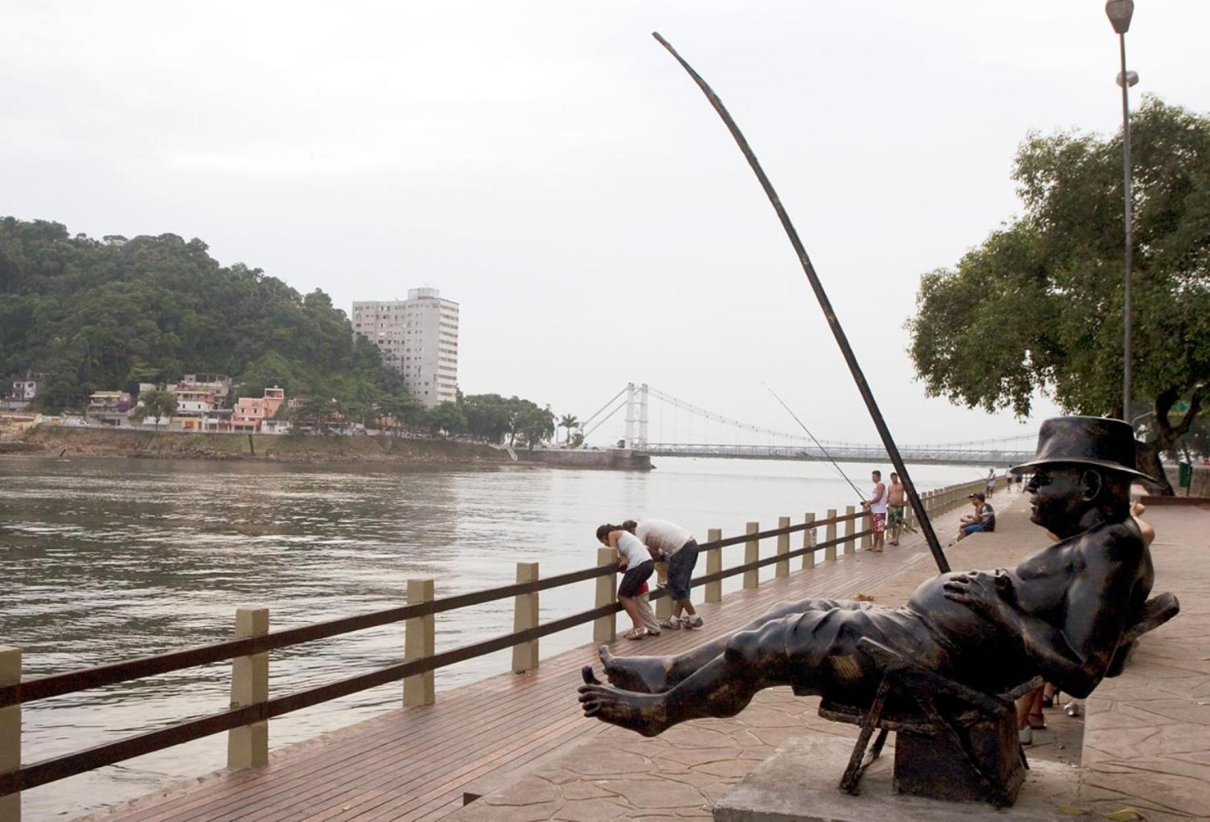 Flat moderno e equipado
